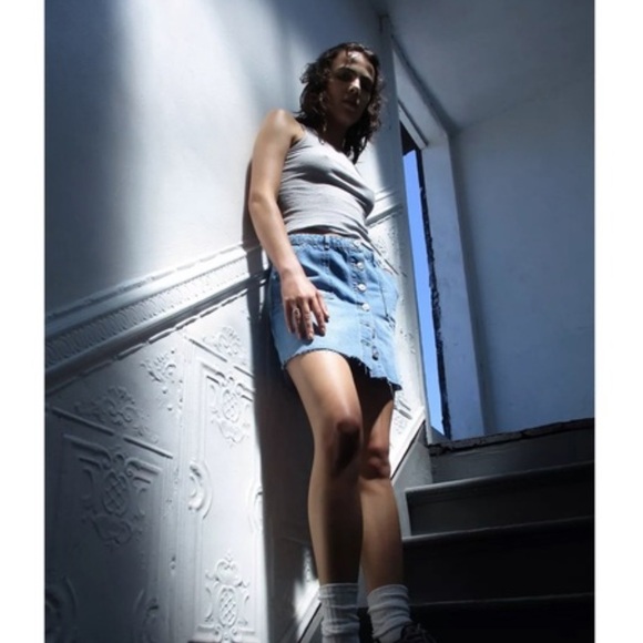 UO BDG Denim Button-Down Skort - Picture 2 of 4